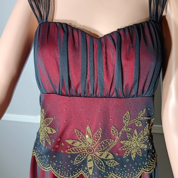 Formal dress size large - Picture 4 of 9